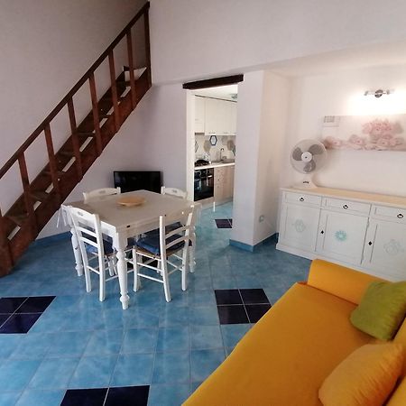 Appartamento Centralissimo In San Teodoro San Teodoro  Exterior photo